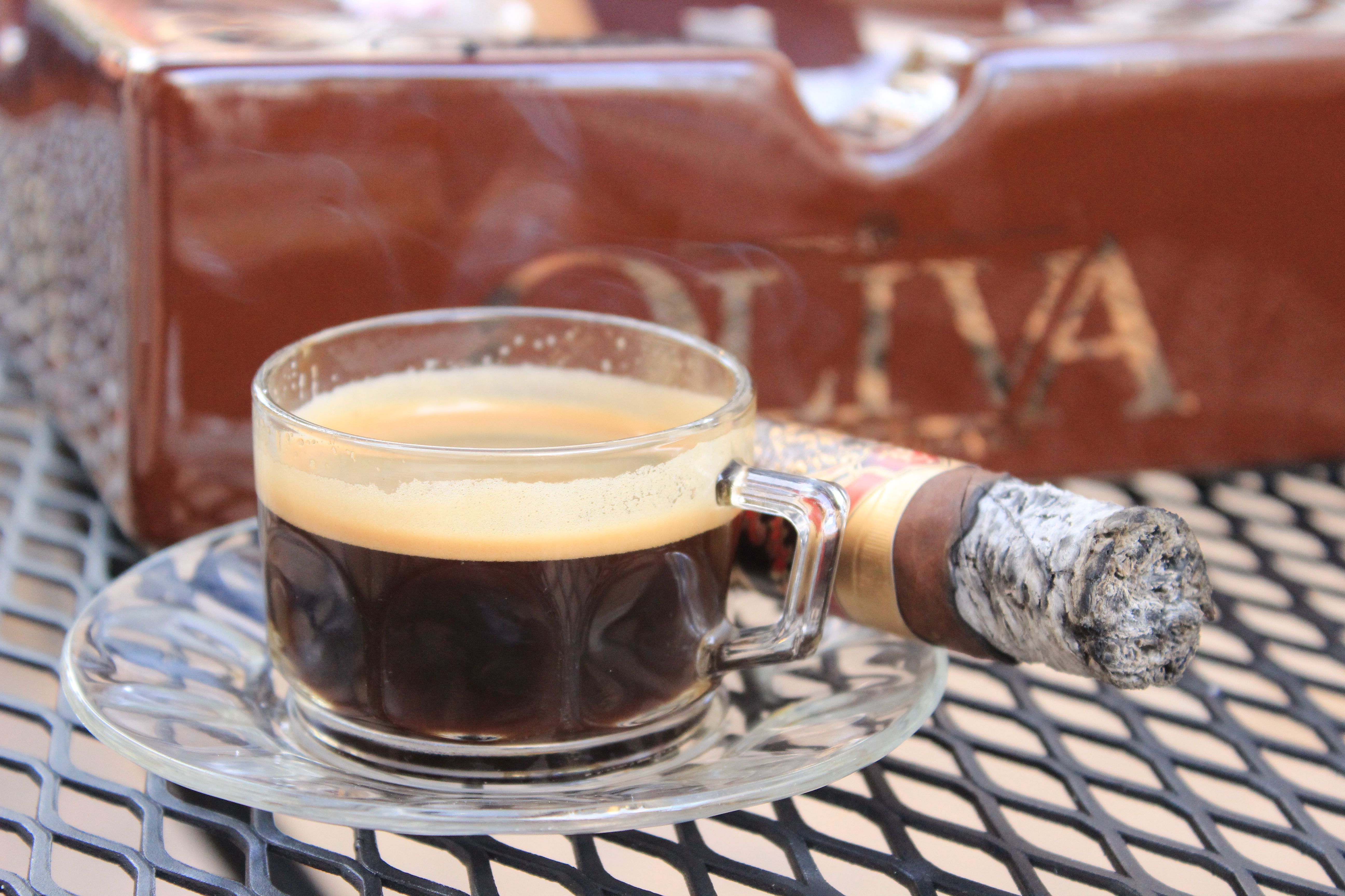 Cuban coffee & Oliva cigar for web Stogie Press