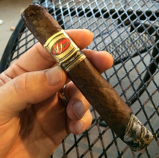 La Hoja Edicion Clasica 1962 Toro Cigar Review Stogie Press