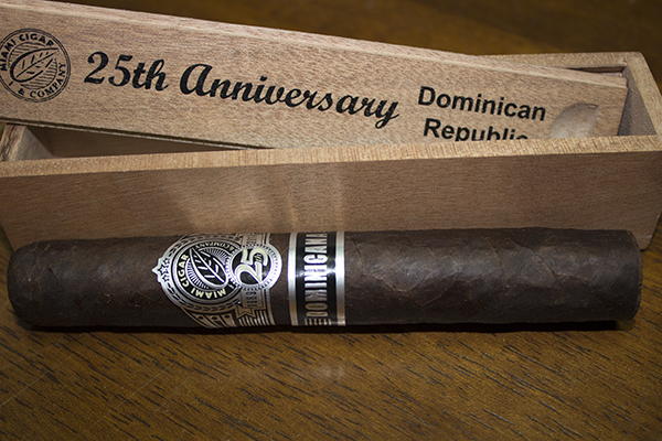 Miami Cigar Co 25th