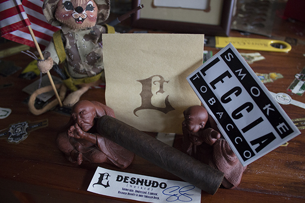 Leccia Tobacco Desnudo