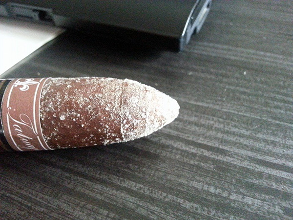 Cigar 101: An Age Old Controversy Plume Vs. Mold – By Mike Holmes – Stogie  Press