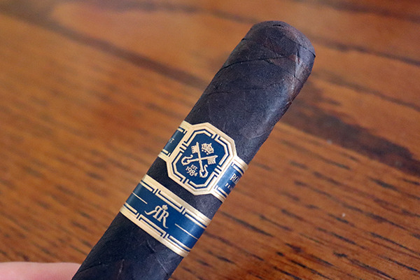 Cigar Review: Rodriguez Cigars Primera Clase Corona – Rated 94 – Stogie  Press